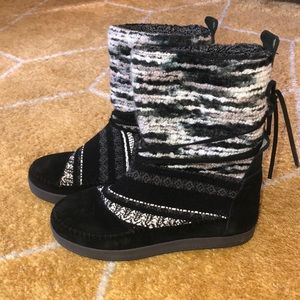 Toms size 6 women’s boots